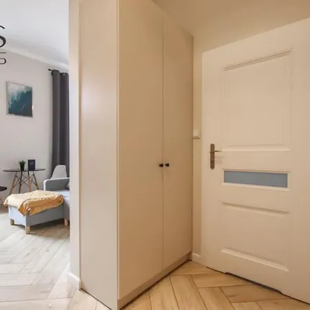 Piekny W Zabytkowej Kamienicy Apartman